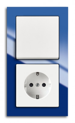 ABB Блок: Выключатель 1-клавишный с розеткой 2к+з, вставка - белый, рамка - синий, серия Busch-axcent