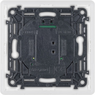 752196 - Коллекция умных устройств Valena Life with NETATMO. Стартовый пакет. Шлюз WiFi + умная розетка 2К+З, Legrand