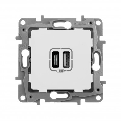 672236 - Зарядное устройство USB тип А / тип С - Legrand Etika - 3000мА 15Вт - белый, Legrand
