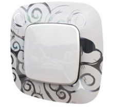 Legrand Выключатель 1-клавишный, вставка - белый, рамка - нарцисс хром, серия Valena Allure