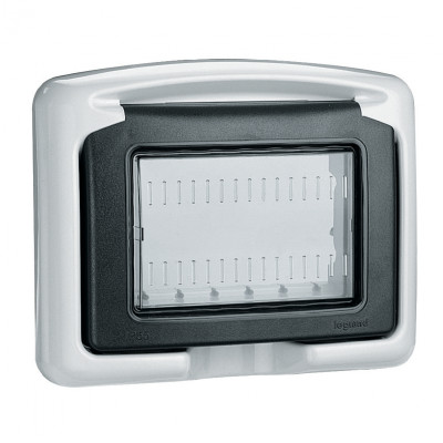 Legrand Адаптер - Программа Plexo - IP 55 - IK 07 - для трехмодульных механизмов Mosaic - с мембраной - белый, 680633