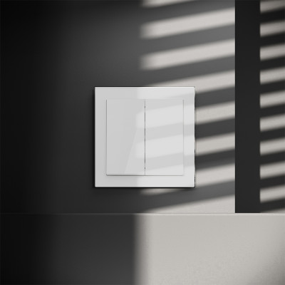 Перекрестный переключатель встраиваемый VOLTUM S70 двухклавишный 10А, (белый глянцевый), VLS020501