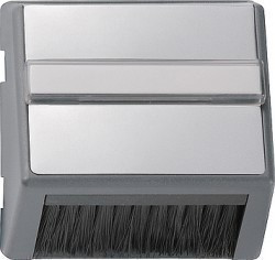 068226 Gira Накладка для приборов с квадратной центральной панелью и наклонным выходом