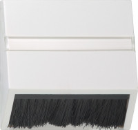 068227 Gira Накладка для приборов с квадратной центральной панелью и наклонным выходом