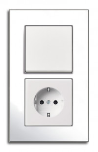 ABB Блок: Выключатель 1-клавишный с розеткой 2к+з, Вставка - белый, Рамка - Хром, серия Carat