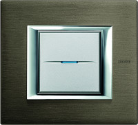 Выключатель 1-клавишный, вставка - алюминий, прямоугольная рамка Axolute - бронза