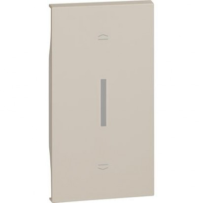 Bticino LIVING NOW. Лицевая панель для выключателей рольставней K4027 (горизонтальное размещение) 1 модуля.Цвет Песочный., KM06M2