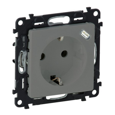 Legrand Valena LIFE.Розетка комбинированная 2К+З 16А ~250В со встроенным зарядным устройством USB C 1.5А 5В.С лицевой панелью.Алюминий, 753335