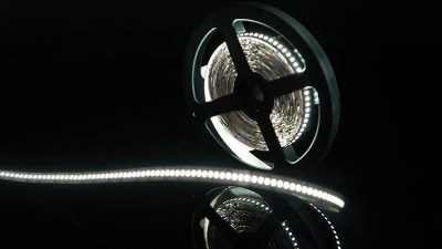 Лента светодиодная стандарт 3014 240 LED/м 24Вт/м 12В IP20 со скотчем 3М холод. бел. (уп.5м) SWG Standard 00-00009255