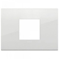 Vimar Накладка CLASSIC на 2 центральных модуля полярная TOTAL LOOK, 19652.B06 Vimar Накладка CLASSIC на 2 центральных модуля полярная TOTAL LOOK, 19652.B06