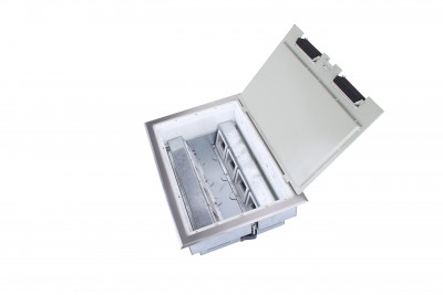 Donel Лючок в пол 16 мод. (8 мод. 45х45 мм.) верт. установка, металл, DFB16SM