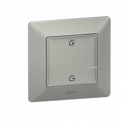 752396 - Valena Life with NETATMO. Стартовый пакет.  Шлюз WiFi + умная розетка 2К+З 16А 230В + главный беспроводной выключатель "Я дома/Я вне дома". Цвет Алюминий