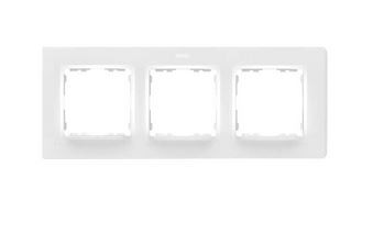 Simon Рамка на 3 поста белого матового цвета S82 Concept, 8200637-090