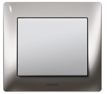 Legrand Выключатель 1-клавишный, вставка - алюминий, рамка - хром, серия Galea Life