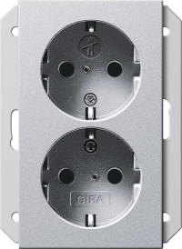 273526 Gira Двойная розетка SCHUKO 16 A 250 В~ с затвором (shutter) и символом  для 1,5-местн. приборной коробки скрытого монтажа