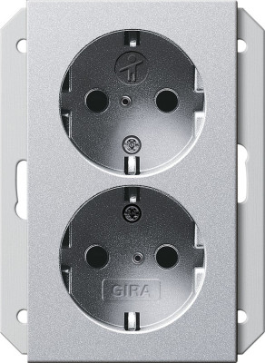 273526 Gira Двойная розетка SCHUKO 16 A 250 В~ с затвором (shutter) и символом  для 1,5-местн. приборной коробки скрытого монтажа