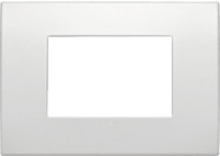 Vimar Накладка CLASSIC на 3 модуля жемчужная матовая, 19653.05 Vimar Накладка CLASSIC на 3 модуля жемчужная матовая, 19653.05