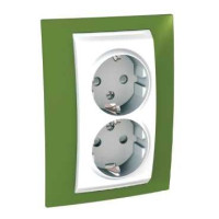 ХАМЕЛЕОН РОЗЕТКА двойная, с заземлением, со шторками, БЕЛЫЙ/ ФИСТАШКОВЫЙ