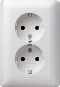 078003 Gira Розетка двойная с з/к в комплекте с рамкой