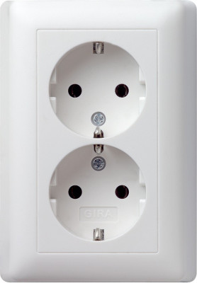 078003 Gira Розетка двойная с з/к в комплекте с рамкой