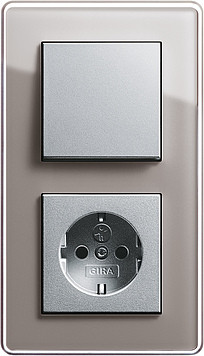 Gira Блок: Выключатель 1-клавишный с розеткой 2к+з, матовый алюминий - дымчатое стекло,серия Esprit Glass C