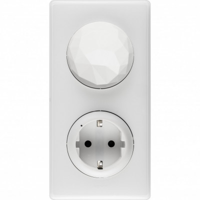 064820 - Celiane with NETATMO. Стартовый пакет.  Шлюз WiFi + умная розетка 2К+З 16А 230В + главный беспроводной выключатель "Я дома/Я вне дома". Цвет Белый