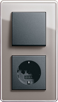 Gira Блок: Выключатель 1-клавишный с розеткой 2к+з, матовый антрацит - дымчатое стекло,серия Esprit Glass C