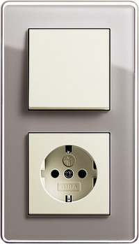 Gira Блок: Выключатель 1-клавишный с розеткой 2к+з, глянцевый кремовый - дымчатое стекло,серия Esprit Glass C