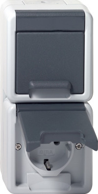 Двойная розетка с з/к IP44. вертикальный блок