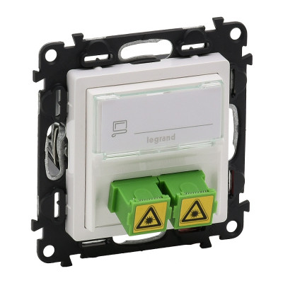 Legrand Valena LIFE.Оптическая розетка для подключения оптоволоконных кабелей SC/APC.С лицевой панелью.Белая, 753130