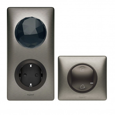 064828 - Celiane with NETATMO. Стартовый пакет.  Шлюз WiFi + умная розетка 2К+З 16А 230В + главный беспроводной выключатель "Я дома/Я вне дома". Цвет Графит