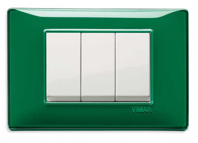 Выключатель 3-х клавишный, вставка - белый, рамка - зеленый, серия Plana