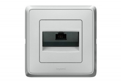 Legrand Компьютерная розетка, цвет - белый, серия Cariva