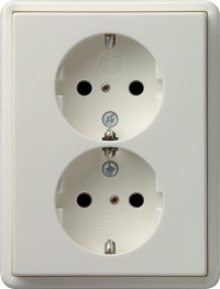 078340 Gira Двойная розетка с з/к в комплекте с рамкой