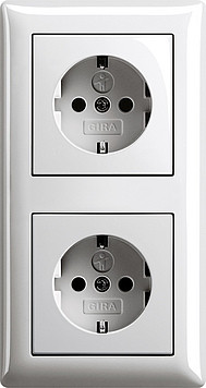 Gira Двойная Розетка 2к+з, глянцевый белый, серия Standard Gira Двойная Розетка 2к+з, глянцевый белый, серия Standard