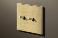 2C Панель 1-ая 250V 2-way, Brass