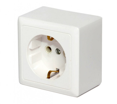 ХИТ О/У РОЗЕТКА с заземлением без шторок ИЗОЛ.ПЛ 16А, 250В, БЕЛЫЙ. Россия