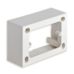 Vimar Коробка настенная для 3 модулей прямоугольная H-43,5мм, белая, 09975.01 Vimar Коробка настенная для 3 модулей прямоугольная H-43,5мм, белая, 09975.01