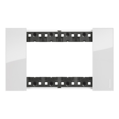 KA4804DW Bticino LIVING NOW. Декоративная рамка 4 модуля.Цвет "Лед", KA4804DW