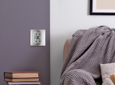 Legrand Розетка двойная с заземлением - Legrand Inspiria - со шторками в сборе 16А 250В безвинтовые зажимы - алюминий, 673757