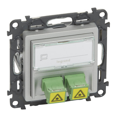 Legrand Valena LIFE.Оптическая розетка для подключения оптоволоконных кабелей SC/APC.С лицевой панелью.Алюминий, 753330