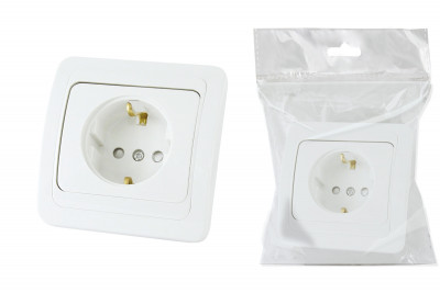 Розетка 2П+З 16А  c защитными шторками белая "Валдай" (пром. упаковка)TDM Electric, SQ1804-0028