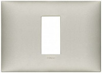 Vimar Накладка на 1 модуль центрально для коробки на 3 модуля, никель матовый, 09671.22 Vimar Накладка на 1 модуль центрально для коробки на 3 модуля, никель матовый, 09671.22