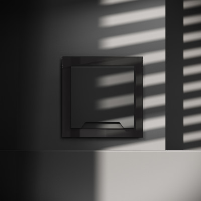 Розетка встраиваемая VOLTUM S70 с заземлением, защитными шторками и крышкой 16А, (черный матовый), VLS040308