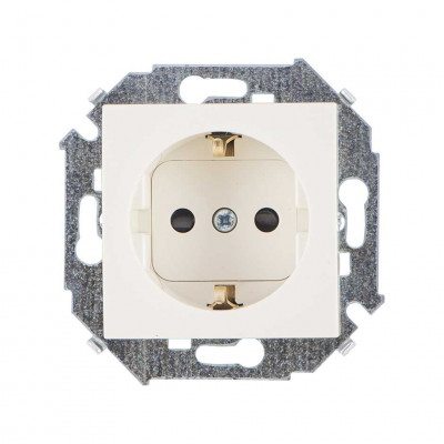 Simon Simon15 Розетка со шторками 2К+З 16А 250В~, винт. зажим, сл. кость, 1591443-031