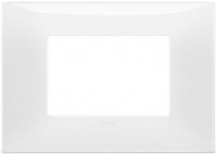 Vimar Накладка на 3 модуля, белая, 09673.01 Vimar Накладка на 3 модуля, белая, 09673.01