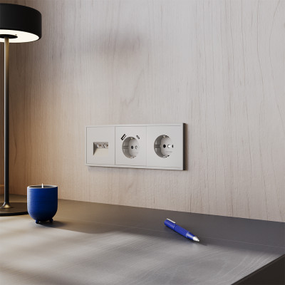 Розетка встраиваемая VOLTUM S70 с заземлением и защитными шторками, 16А, с USB, A+С, (кашемир), VLS040503