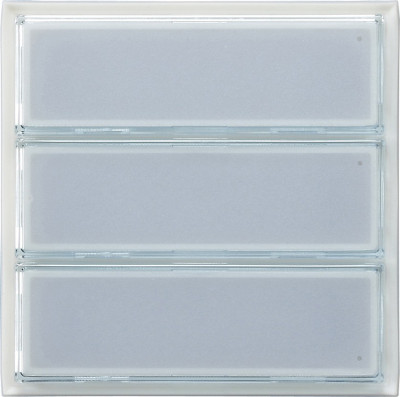 126300 Gira Кнопка вызова тройная с белой подсветкой