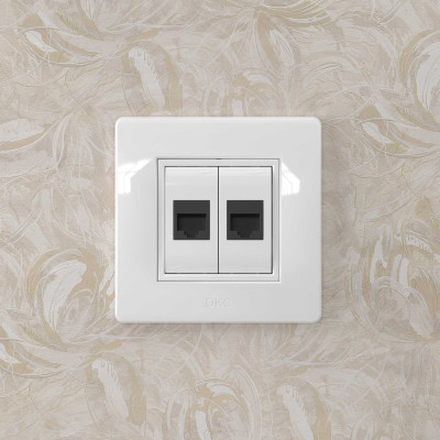 ДКС Компьютерная розетка RJ45 кат.5e, Brava, белая, 1 модуль, 76654B