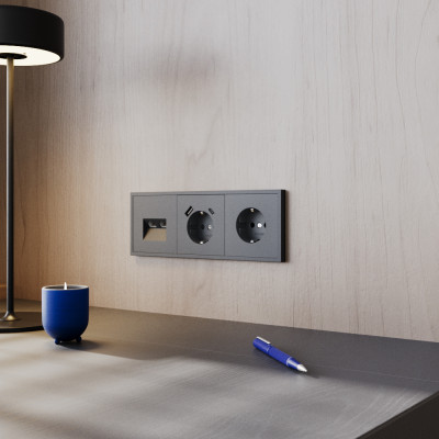 Розетка встраиваемая VOLTUM S70 с заземлением и защитными шторками, 16А, с USB, A+С, (графит), VLS040507